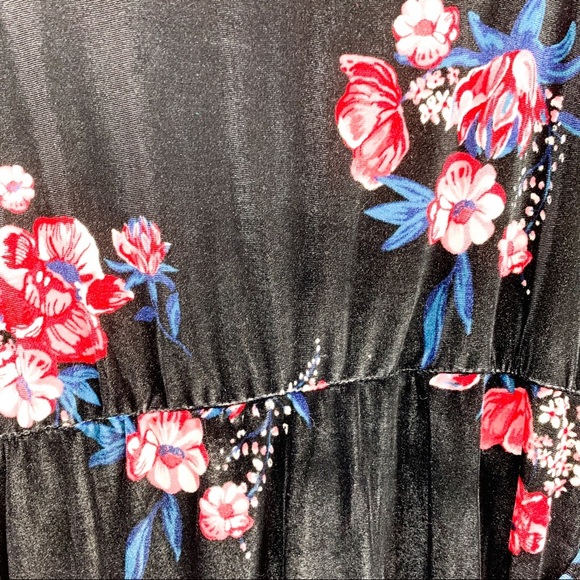 H&M Long Sleeve Floral Velvet Dress w/ Waist Belt - Picture 11 of 11